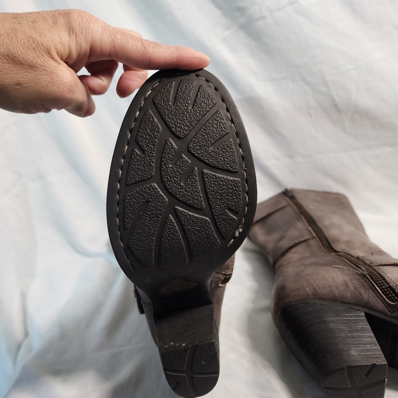 Born Brown Leather Heeled Boots - Picture 6 of 10